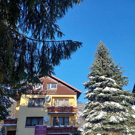 Dom Goscinny U Wiktorii Щирк Екстер'єр фото